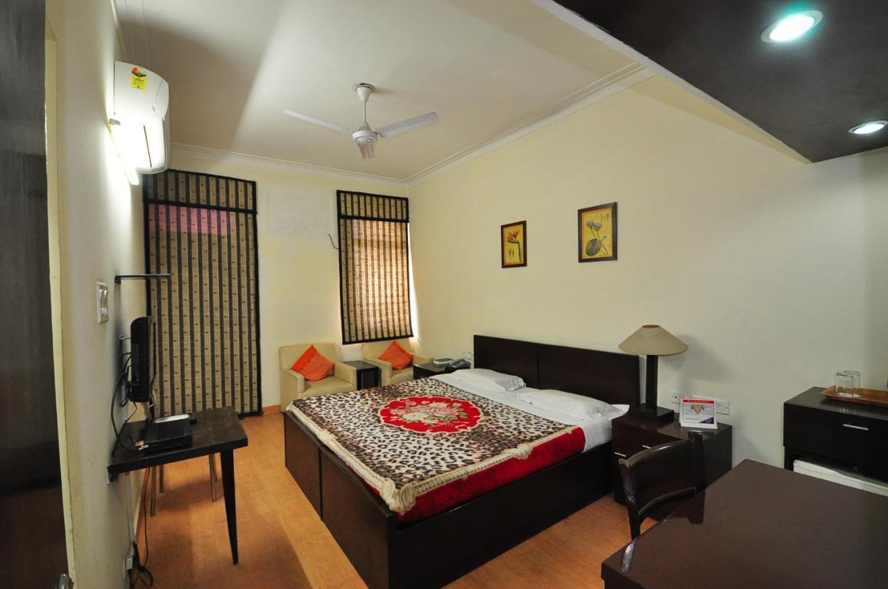 New Delhi Ymca Tourist Hostel Esterno foto