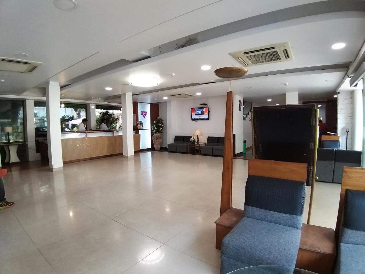 New Delhi Ymca Tourist Hostel Esterno foto