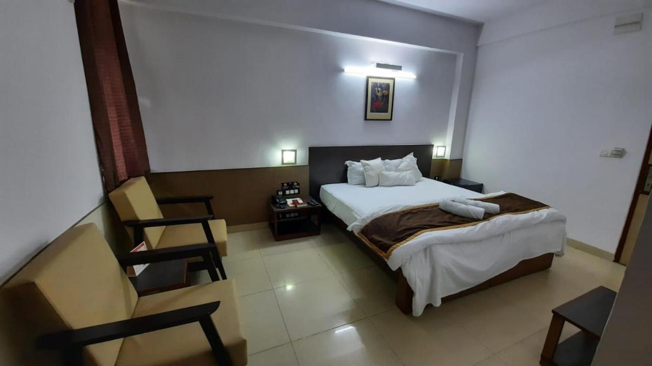 New Delhi Ymca Tourist Hostel Esterno foto